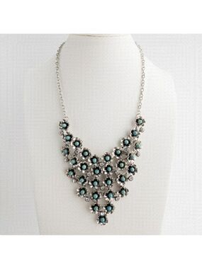 Howlite Stone Pendant Bib Necklace Green Floral Ornate Silver Tone